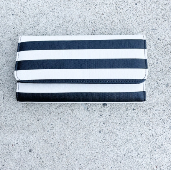 Kut From The Kloth "New" tri fold wallet - Picture 6 of 16